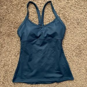 Alo yoga top S